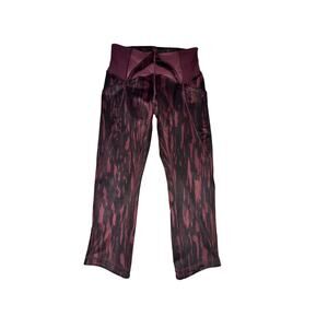 Lululemon Exquisite Crop Women's Size 8 Painted Animal Bordeaux Drama Black